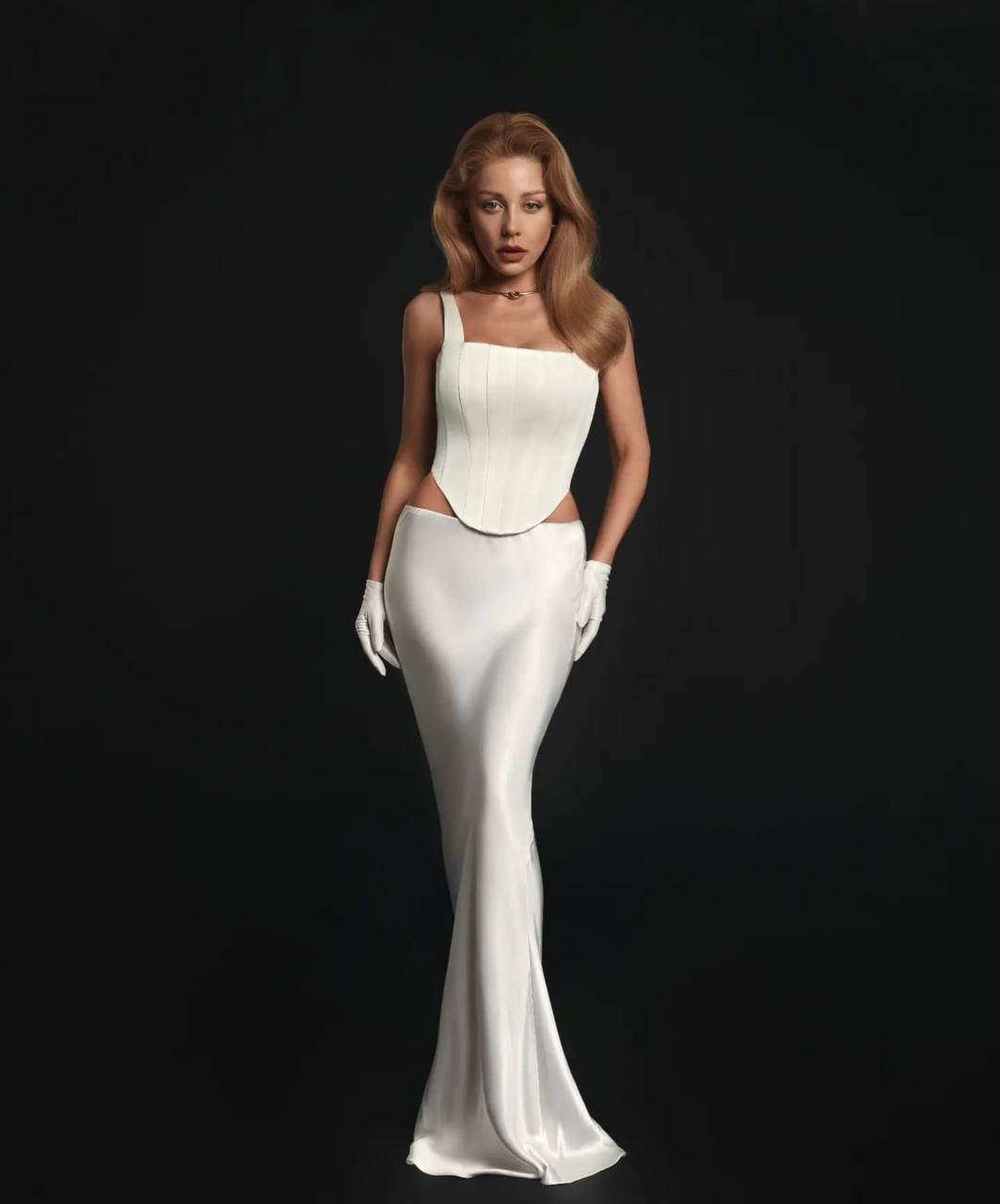 Тіна Кароль назвала основний елемент жіночої краси та показала звабливі фото